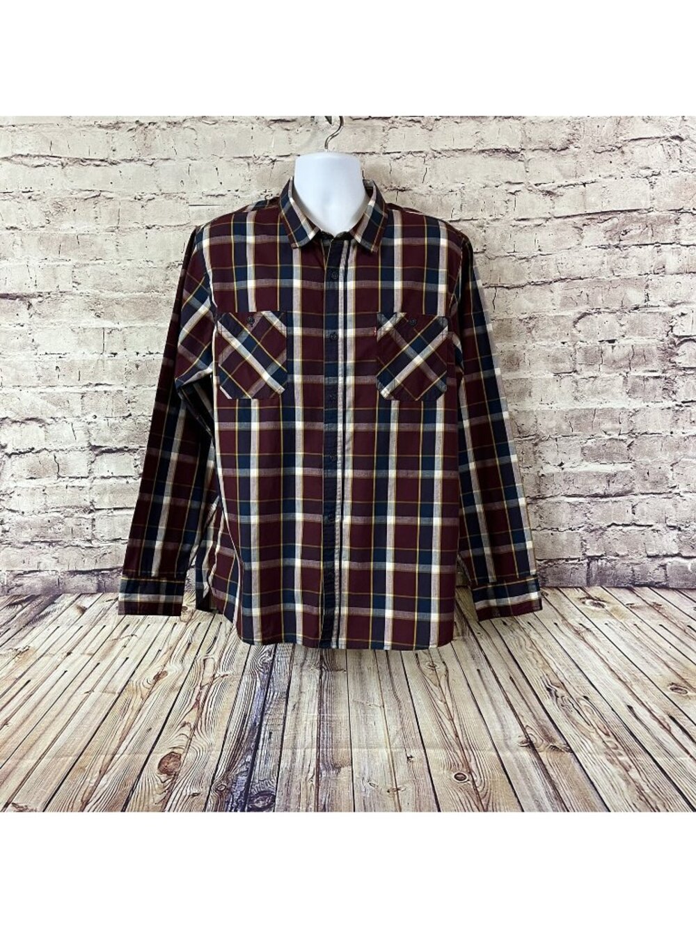 Levi’s Strauss Red Blue Plaid Button Long Sleeve Shirt